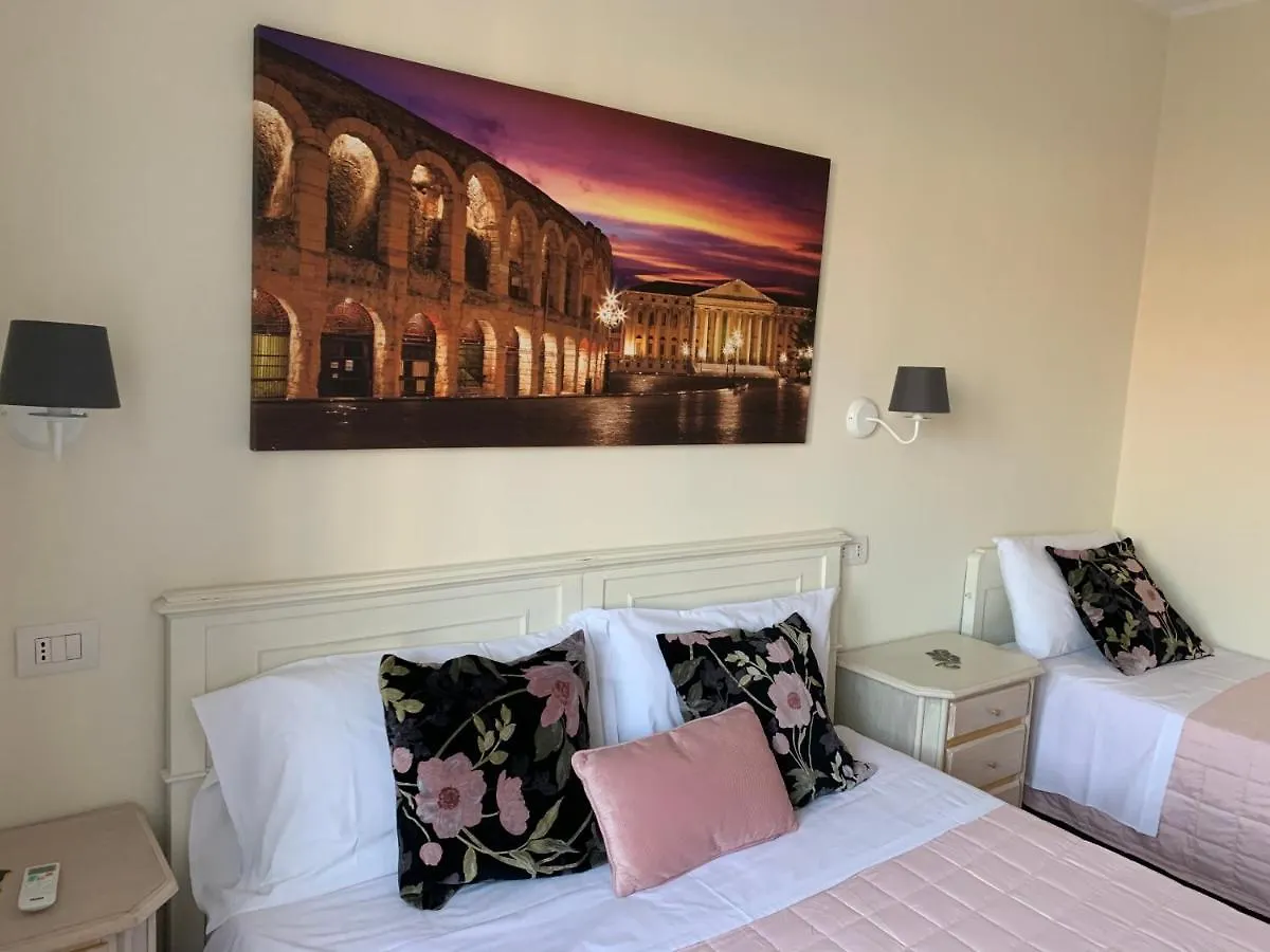 Guest house New Verona Business And Fun G B Rossi Friendly Italy